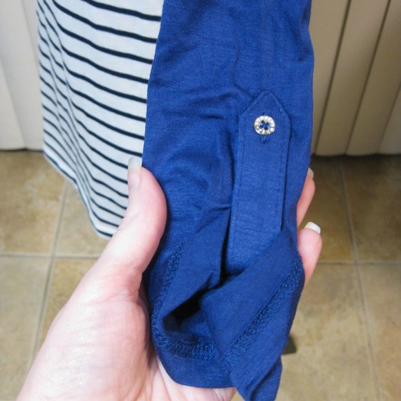 NWT Guess blue white zipper ¾ sleeve top shirt XS extra small - Picture 3 of 7